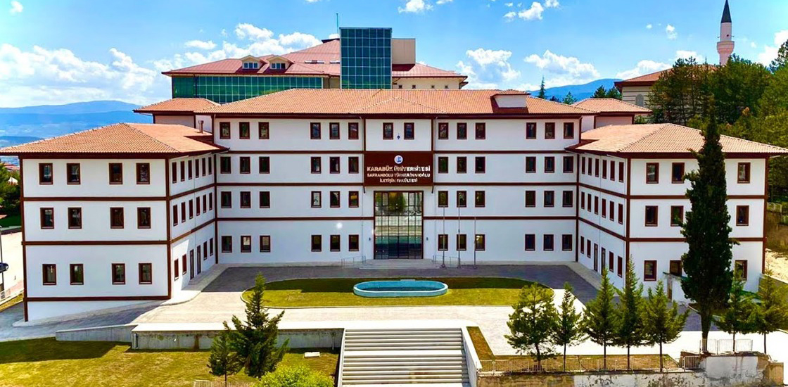 Karabük Üniversitesi Türker İnanoğlu İletişim Fakültesi Uygulama Stüdyosu, Akratek Elektronik Tarafından Kuruldu